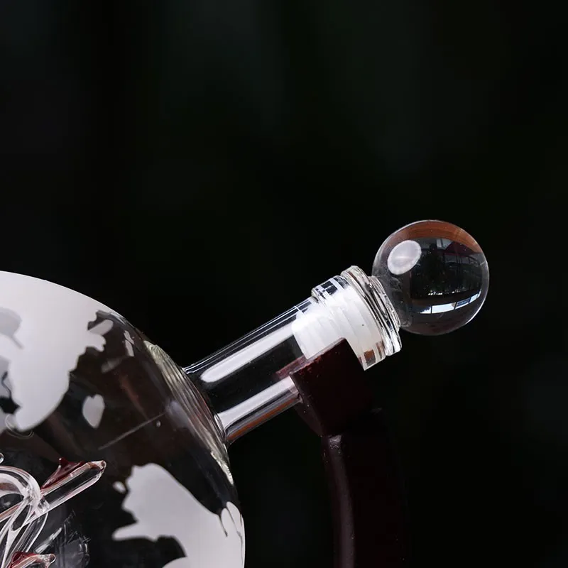 Decorative Unique Globe Glass Decanter