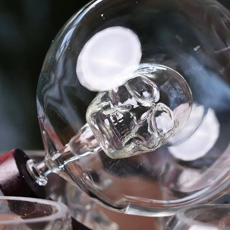 Decorative Unique Globe Glass Decanter