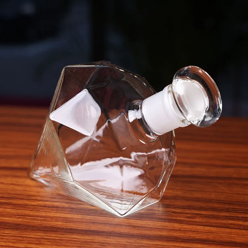 Decorative Unique Diamond Glass Decanter