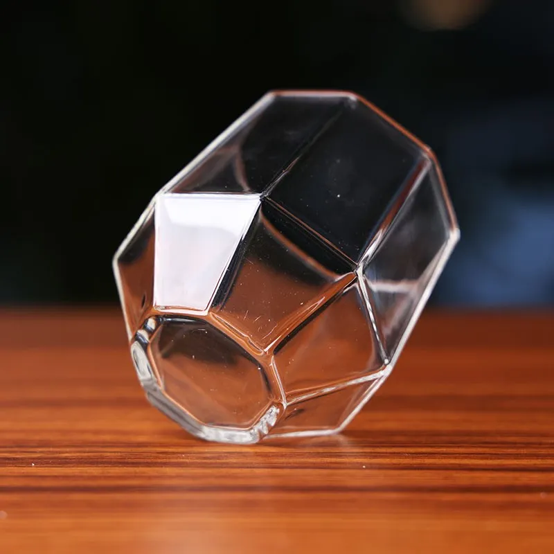 Decorative Unique Diamond Glass Decanter