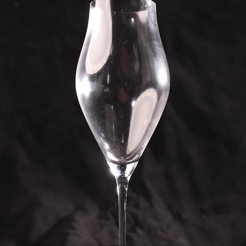Long-stemmed Champagne Glass