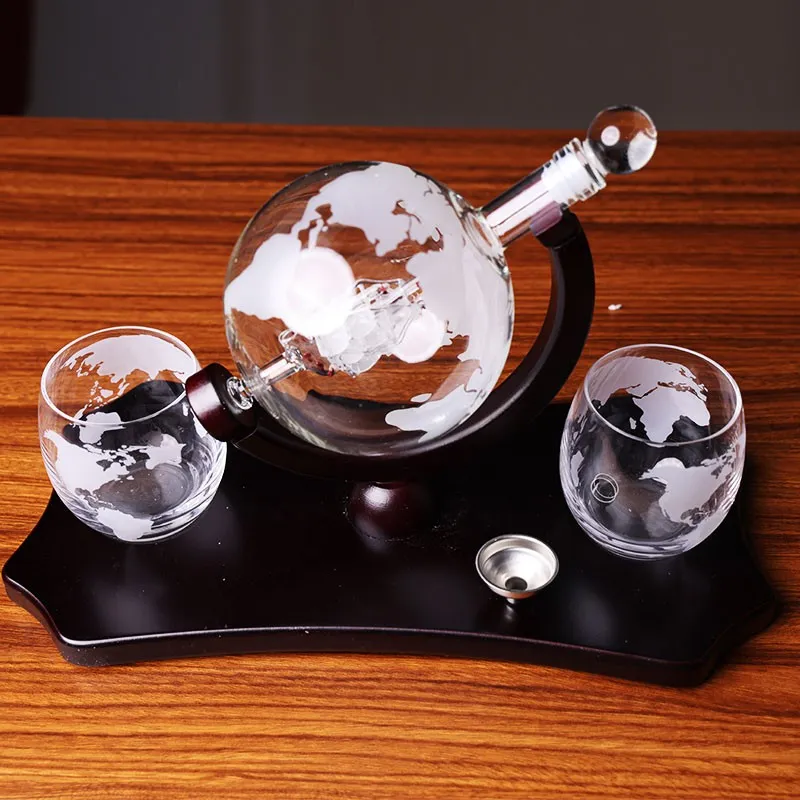 Decorative Unique Globe Glass Decanter