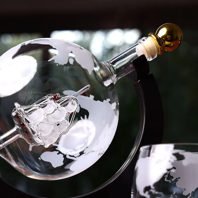 Decorative Unique Globe Glass Decanter