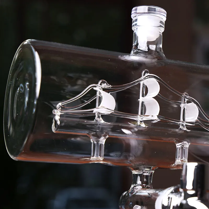 Decorative Unique Strip Glass Decanter