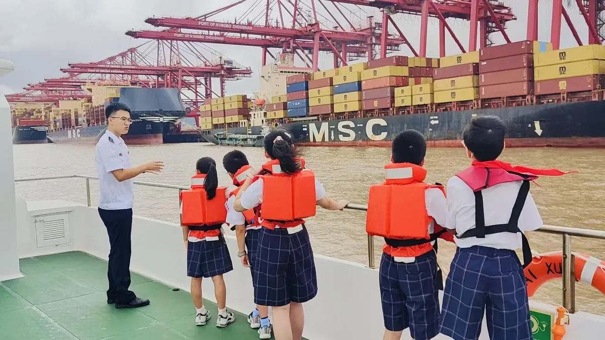Ningbo Maritime Authorities Deliver the "First Lesson of the New Semester" at the Grand Port